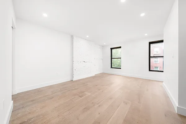 Rented by REAL New York | media 14