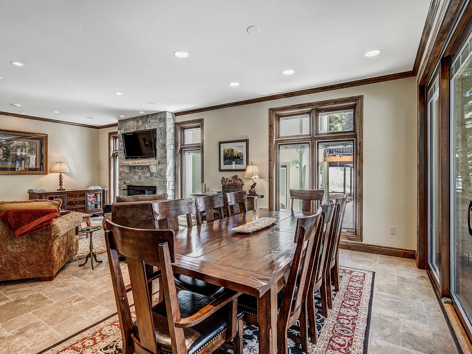 4230 Spruce Way — Photo 4