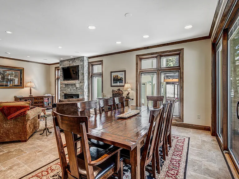 4230 Spruce Way — Photo 4