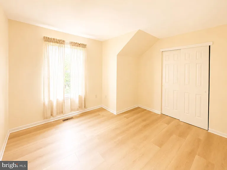 4037 Runnymead Dr — Photo 23