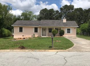 1739 Stratford Dr, Snellville, GA 30078