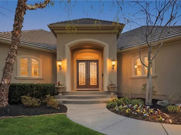 5275 W 150th Ter, Leawood, KS 66224