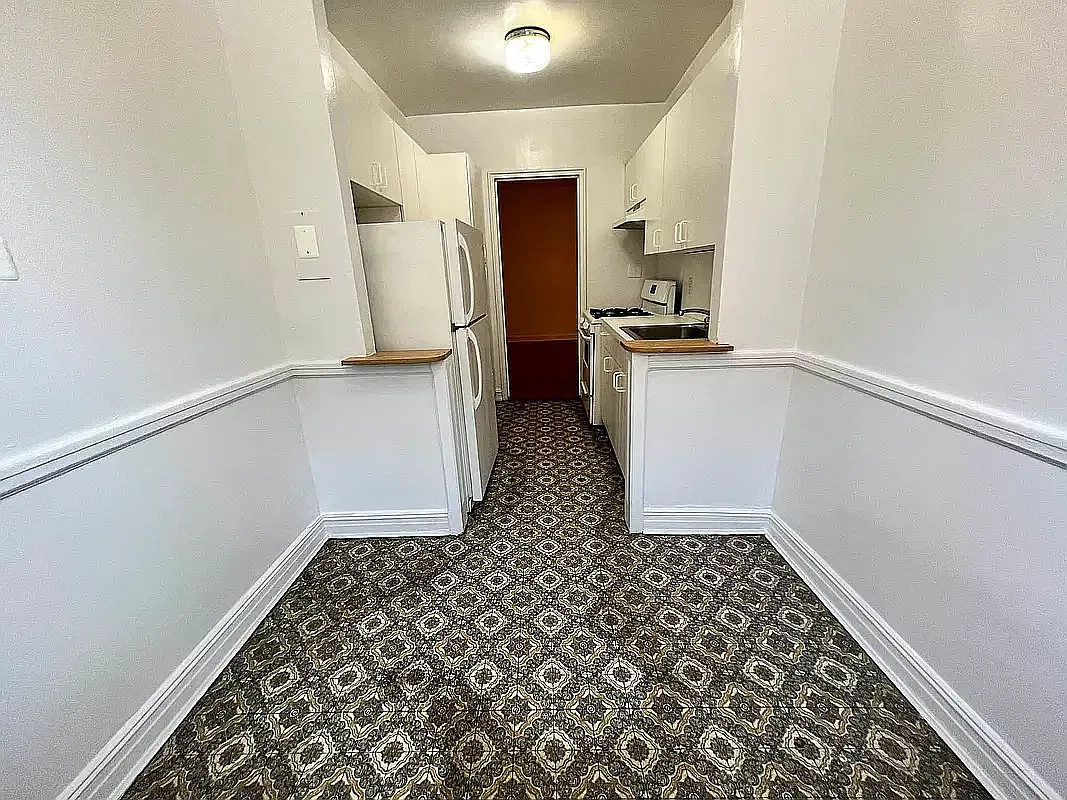265 Quentin Road — Photo 3