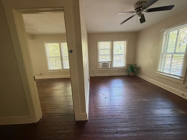 824 1/2 E University Ave #4 — Photo 26