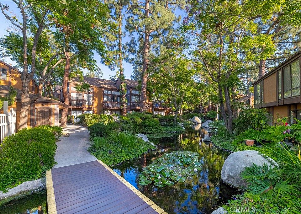 1st image of 10651 Lakefront Dr