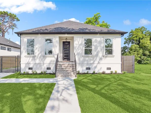68 Jones Dr, Chalmette, LA 70043