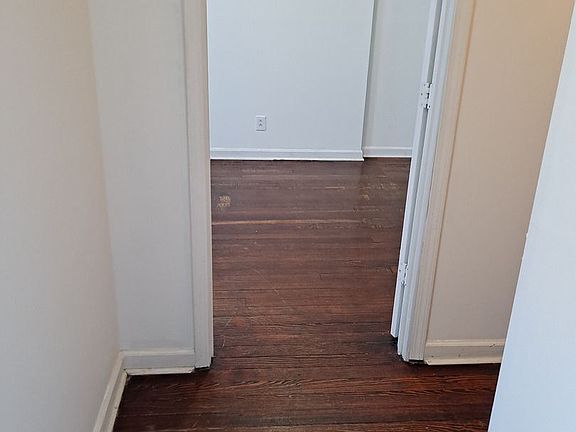 5th image of 4833 Nebraska Ave Floor 1