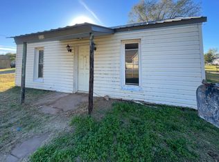 322 S 4th Ave, Fairview, OK 73737