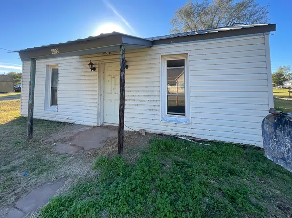322 S 4th Ave, Fairview, OK 73737