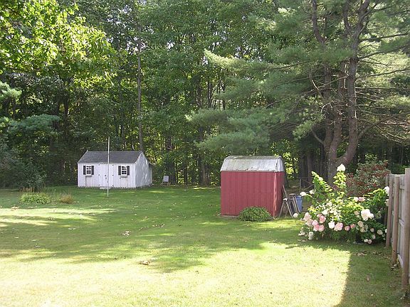 View of back yard
