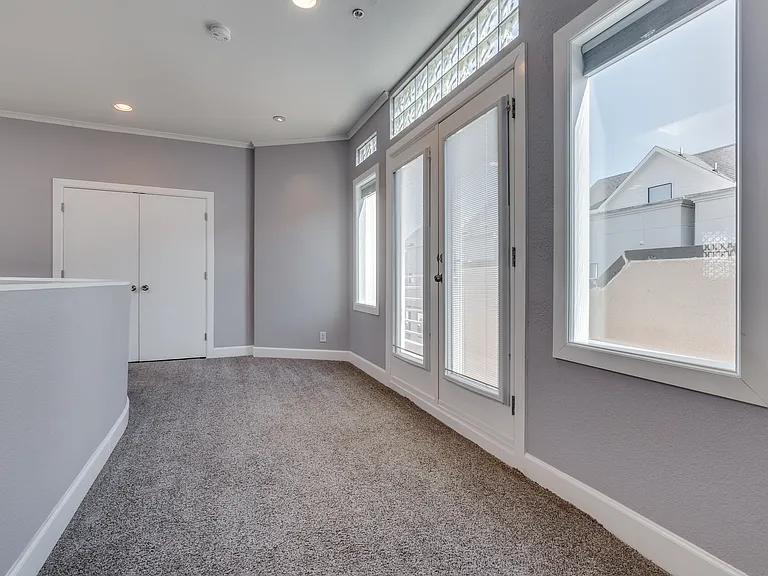 4040 Avondale Ave #402 — Photo 18
