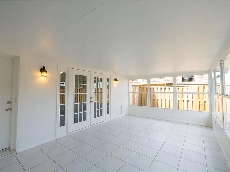 2947 Poplar Ave — Photo 6