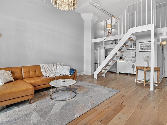 3rd image of 5850 Centre Ave APT 202