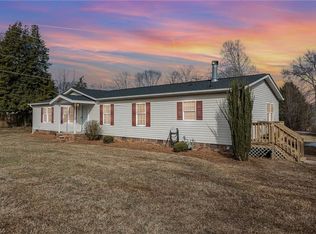 6295 Holder Rd, Clemmons, NC 27012