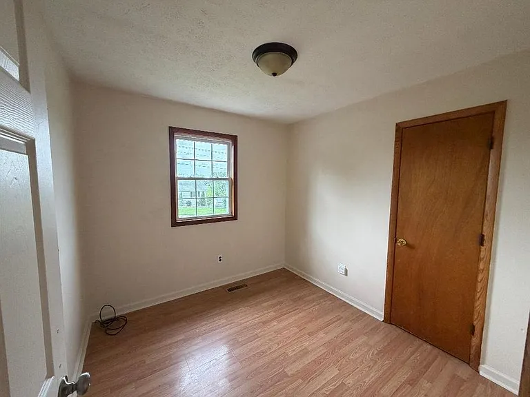 304 Reservoir St — Photo 9