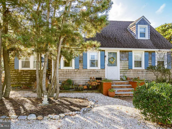 120 E Kentucky Ave, Brant Beach, NJ 08008