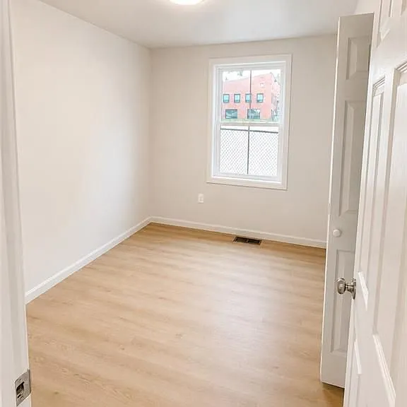 134 Florence St #1 — Photo 9