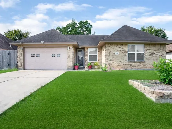408 Walnut St, Lake Jackson, TX 77566