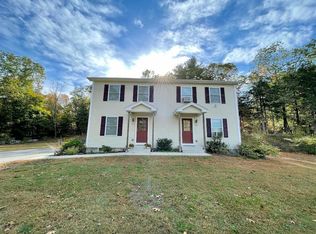 163 Leesville Rd #B, Moodus, CT 06469