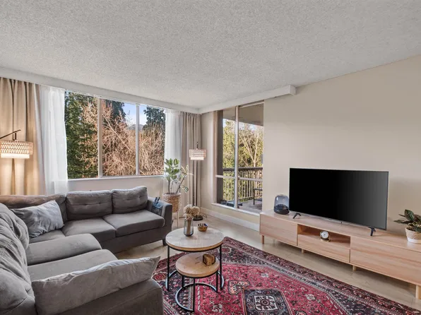 2012 Fullerton Ave #1205, North Vancouver, BC V7P 3E3