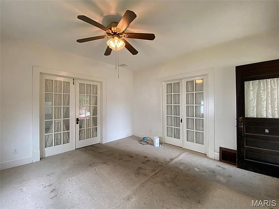 5th image of 217 W 6th St
