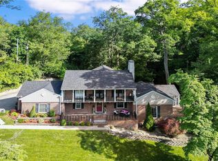 27 Country Club Pl, Belleville, IL