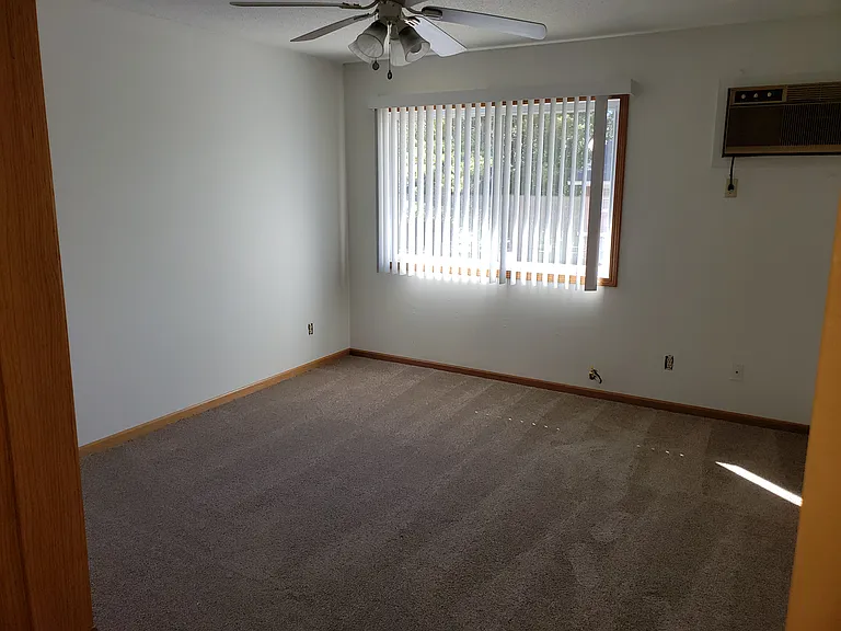 3825 Cliffside Dr — Photo 7