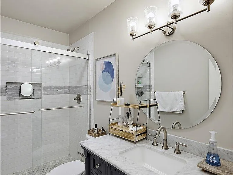 303 Midland Blvd — Photo 18