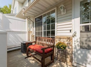 8582 Quarry Ridge Ln UNIT C, Woodbury, MN 55125