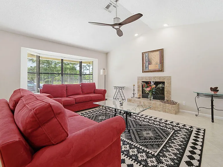 5562 Reynolds Rd — Photo 5