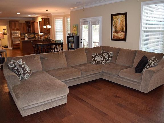 4th image of 1115 Front Royal Ln