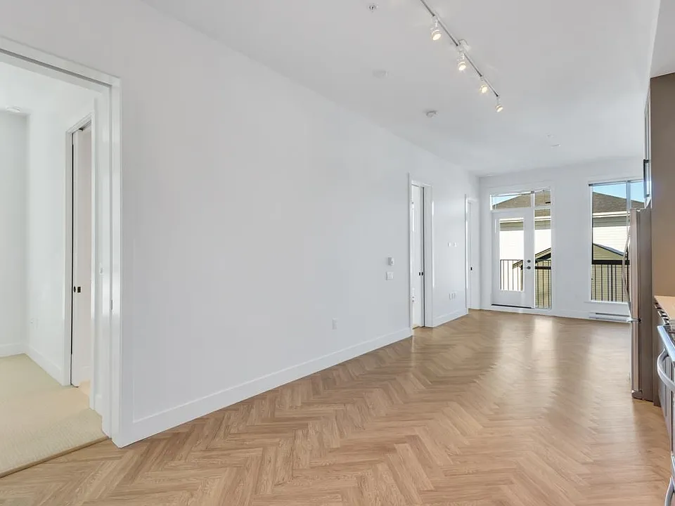 14968 101a Ave #310