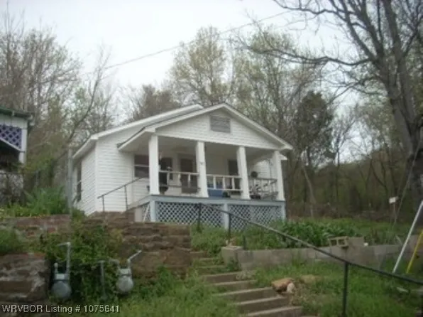 505 McKibben St, Van Buren, AR 72956