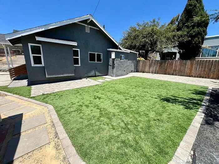 851 Euclid Ave — Photo 17