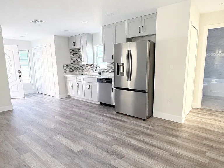 7204 Plantain Dr — Photo 6
