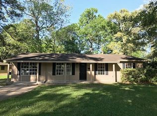 385 Armstrong Dr, Beaumont, TX 77707