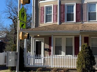 61 Regina Ave, Hamilton, NJ 08619