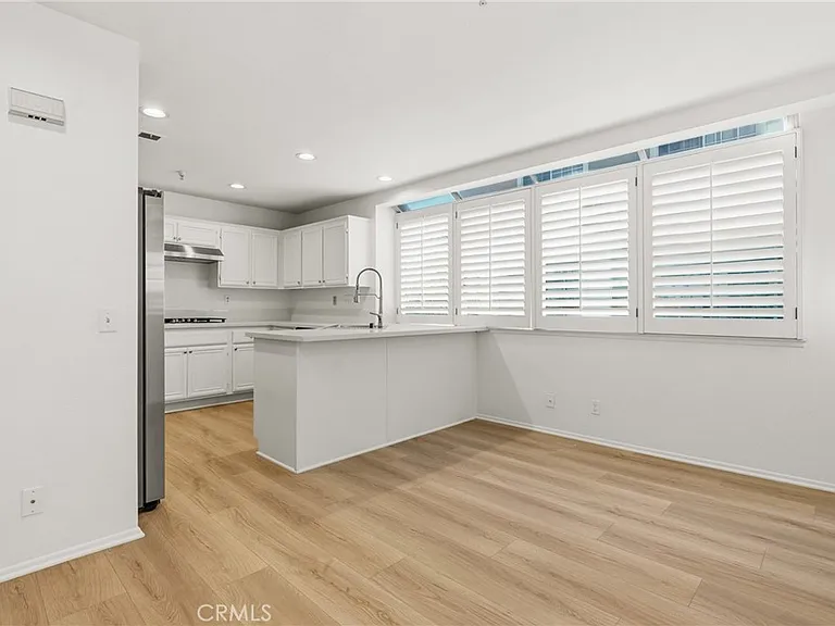 14075 Lemoli Ave — Photo 6