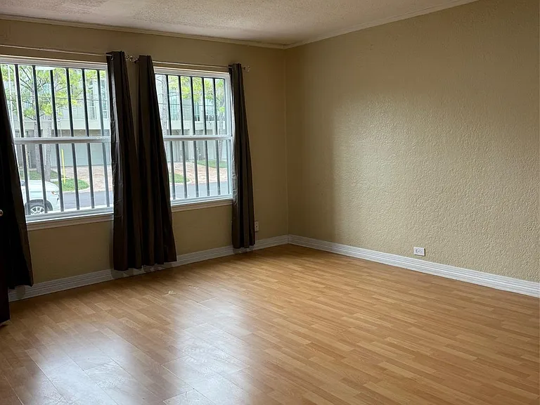 5106 Jackson St #1 — Photo 4