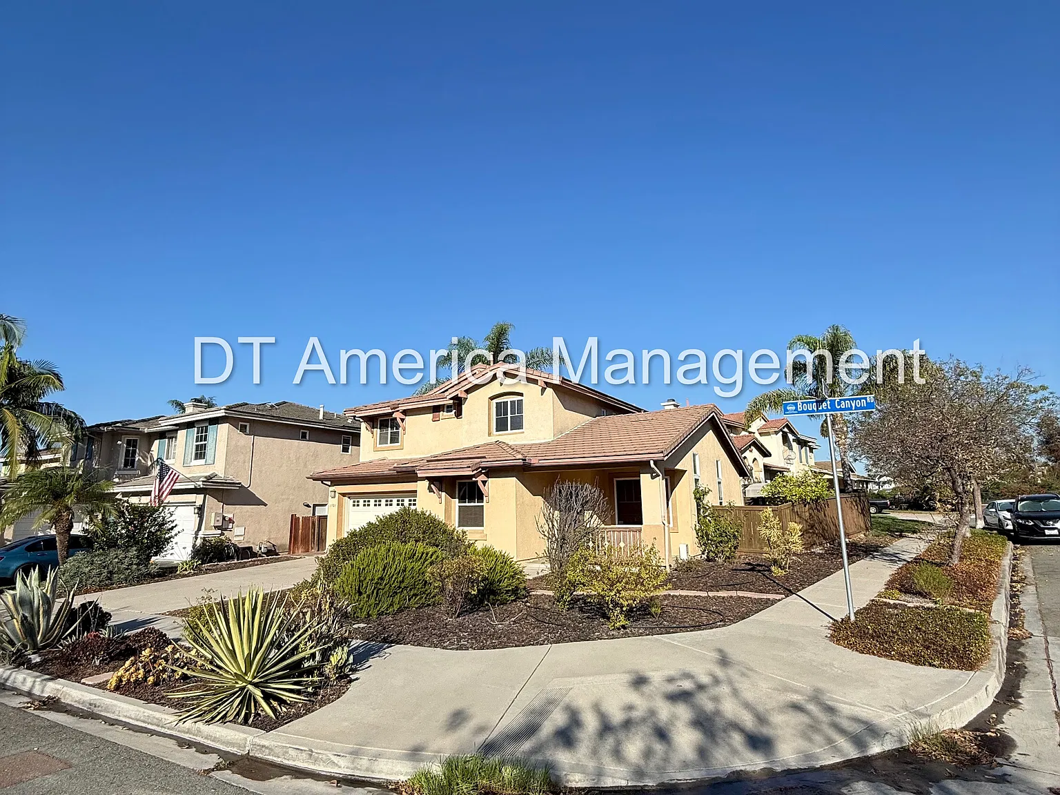 4 bed, 1976 sqft, $4,400 — Photo 2