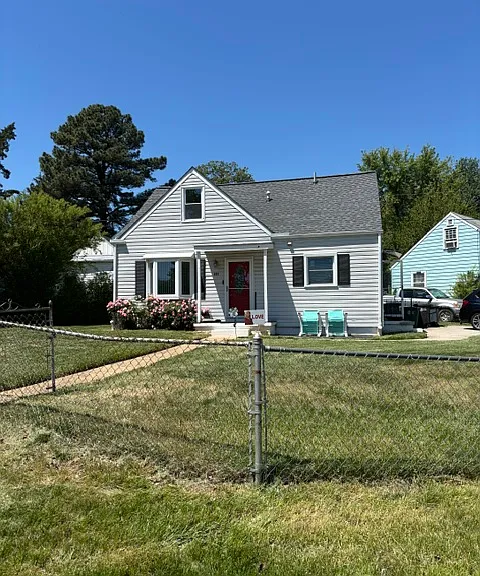 609 63rd Pl — Photo 1