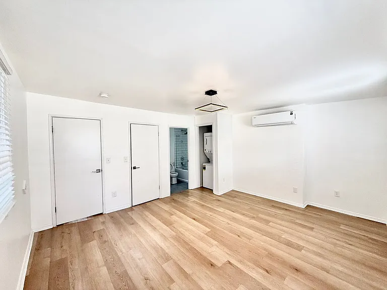 139 E Clifton Ave #102 — Photo 5