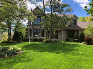 13045 W Wade Dr, New Berlin, WI 53151