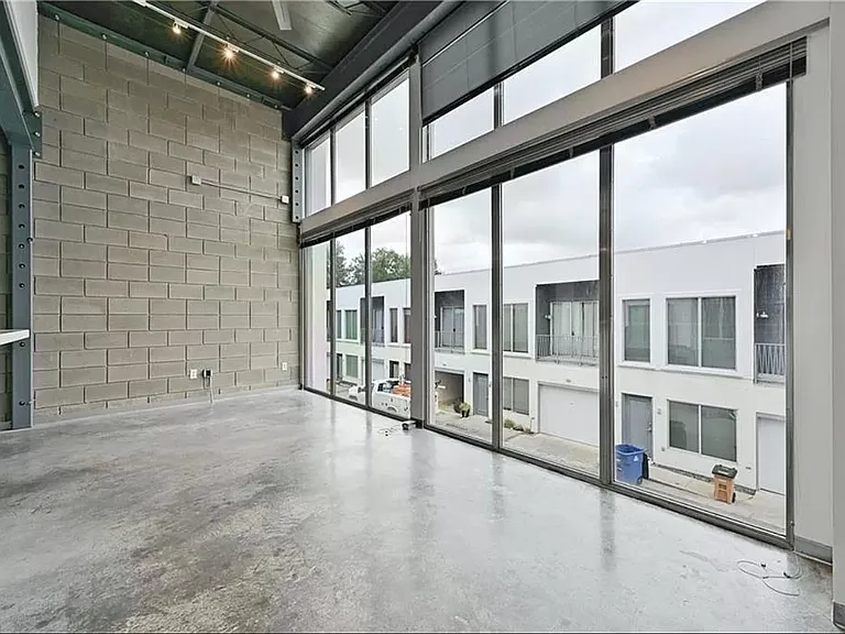 4801 S Congress Ave #F1 — Photo 17