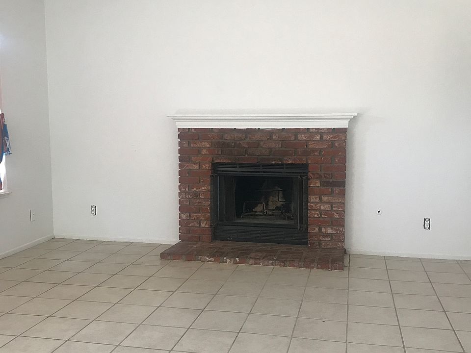 1st image of 1737 W Avenue K9