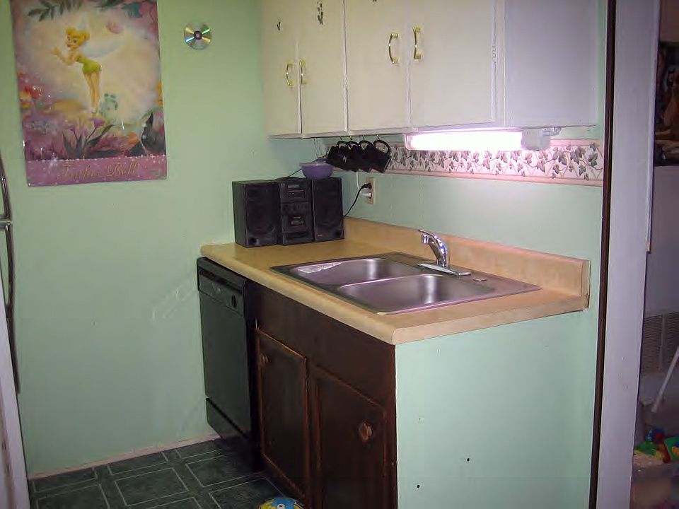 2nd image of 813 Bluff St #3