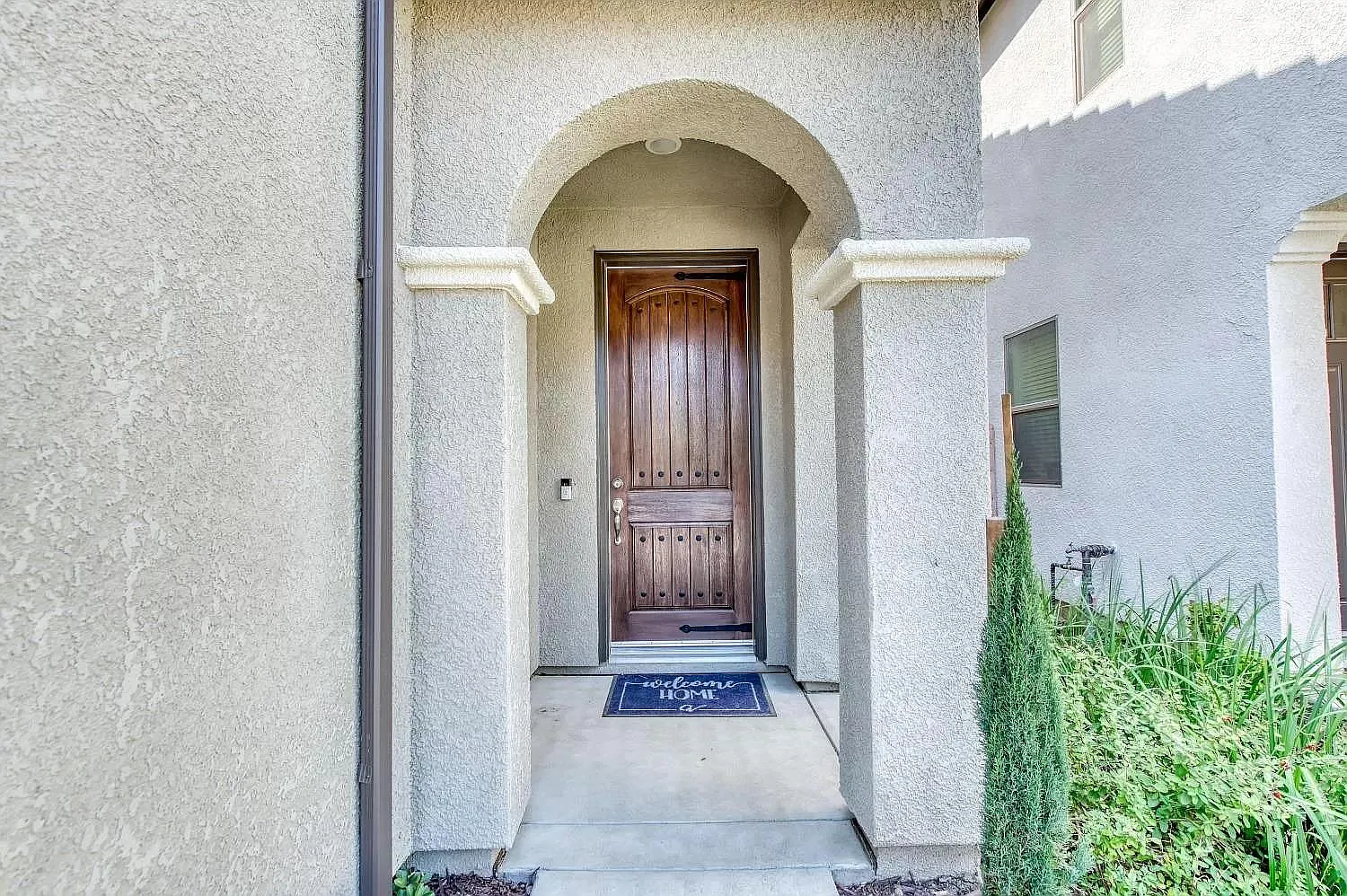 3 bed, 2.5 bath, 1641 sqft, $2,450 — Photo 3