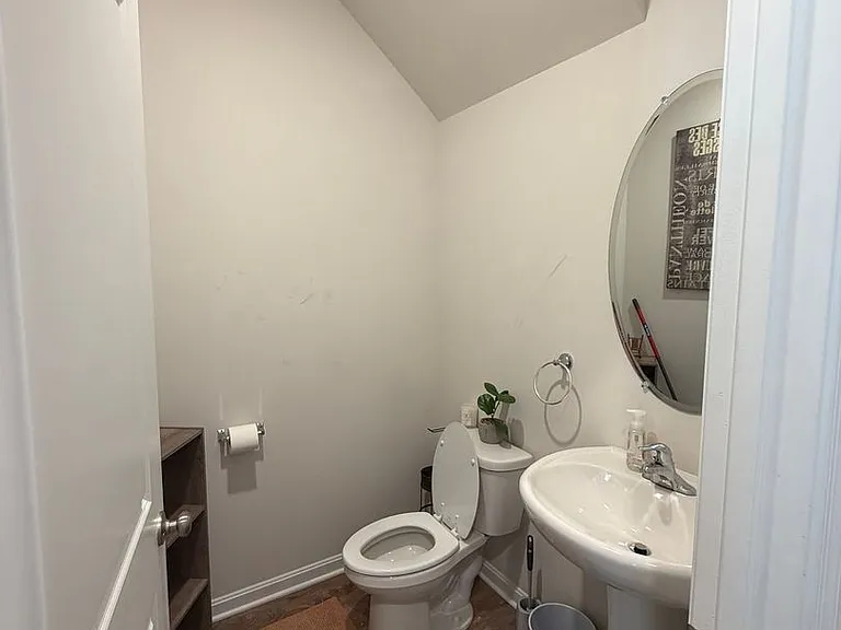 335 Locust Run Dr — Photo 16