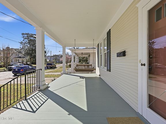 4th image of 107 Selden Street
