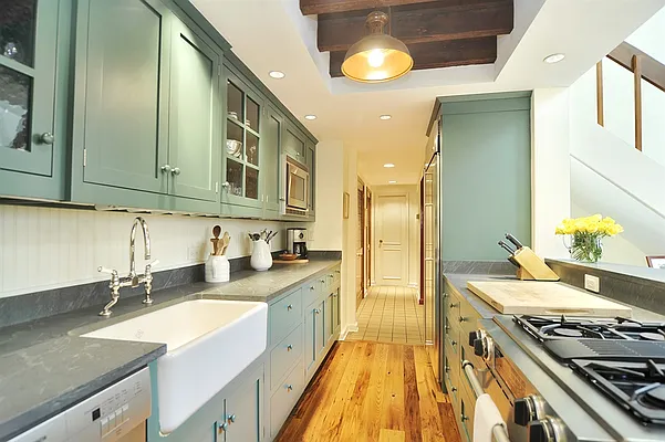 Sold by Corcoran | media 15